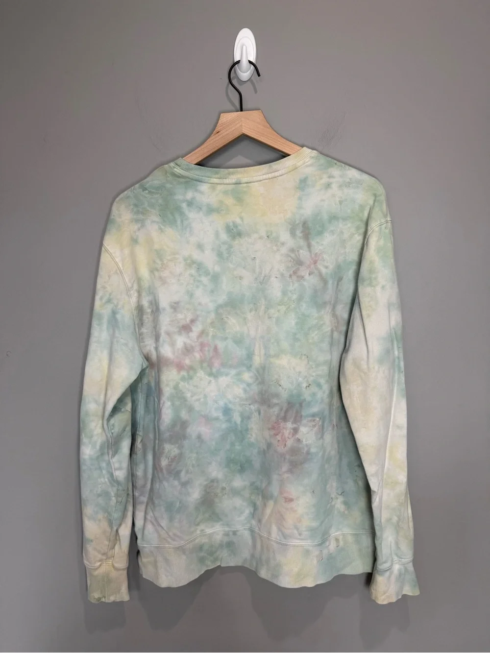 Disney World Tie Dye Sweatshirt M & Joggers S Lounge Set - Picture 4 of 9